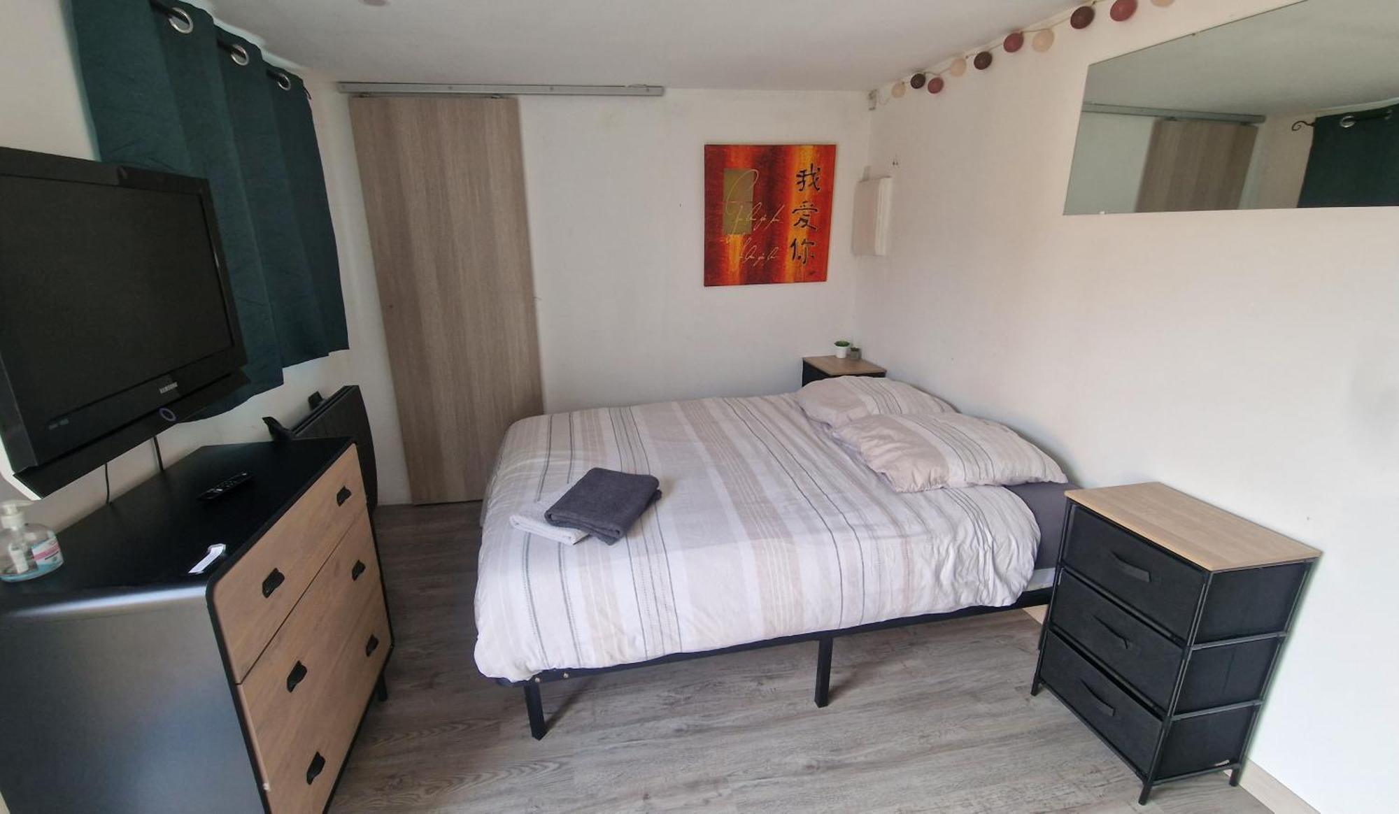Cerf, Quartier Marais, Terrasse Rez De Chausse, Jardin Accessible, Matelas Confortable * Bourges